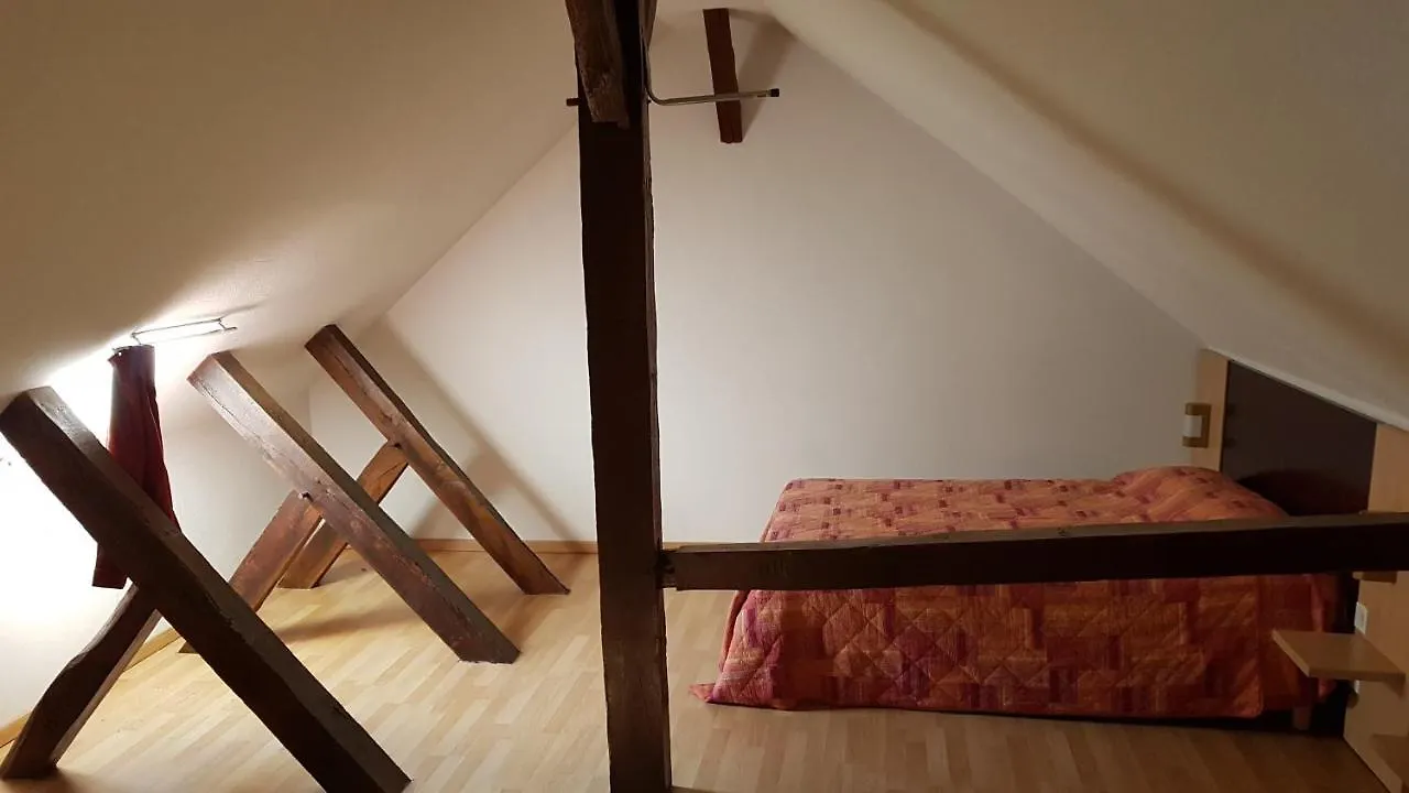 Apartmanhotel Chateau Ricard Saint-Geniez-dʼOlt