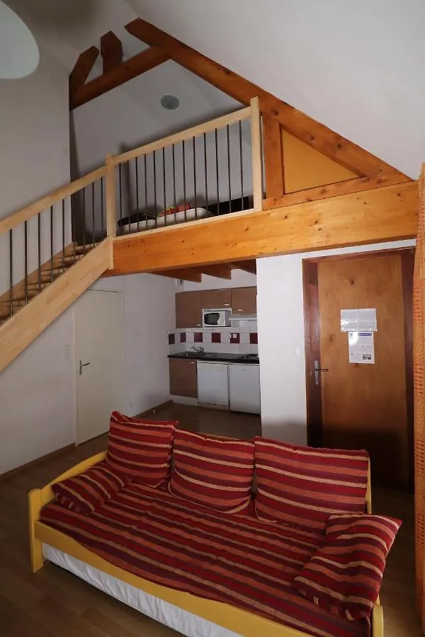 Apart Otel Chateau Ricard Saint-Geniez-dʼOlt